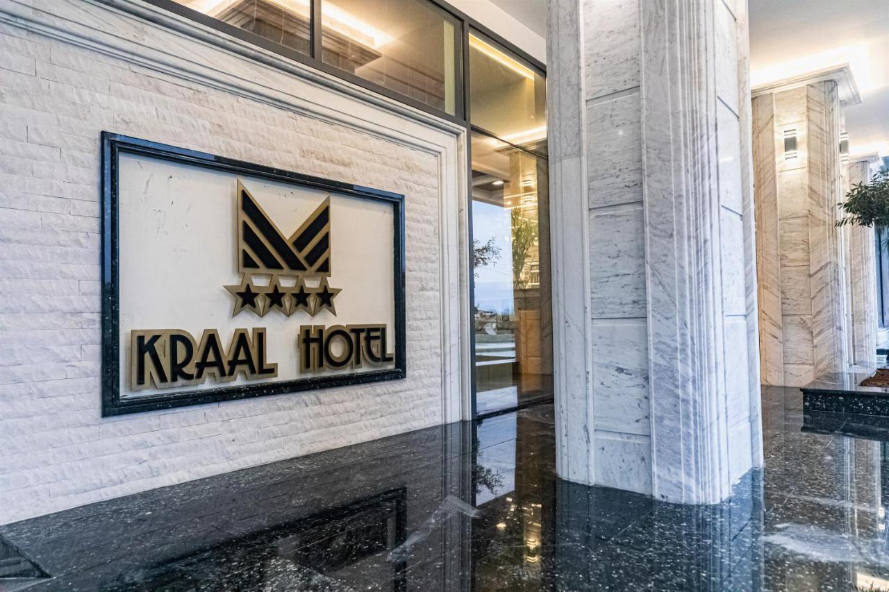 Kraal Hotel Vlorë 外观 照片