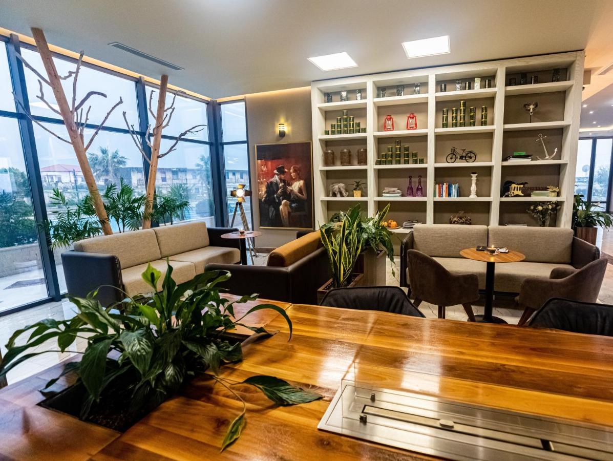 Kraal Hotel Vlorë 外观 照片